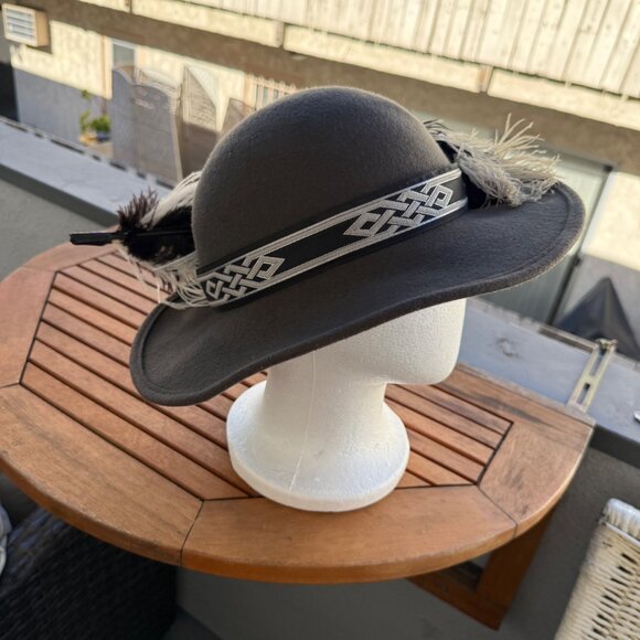 Vintage Bavarian Gray Wool Hat With Feather & Ribbon Accent For Men Or Women - Picture 4 of 5